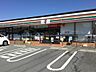 周辺：コンビニ「セブンイレブン津市白塚団地入口店まで801ｍ」