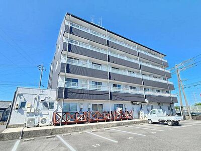 外観：建物外観