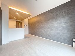 Ａｑｕａ　Ｌｏｕｉｓ　Ｍｅｒ 101 1階1LDKのリビング/ダイニング