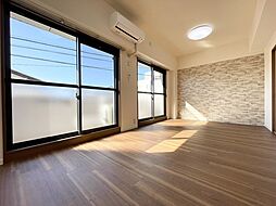 アーバンコア南浜田 203 2階2LDKのリビング/ダイニング