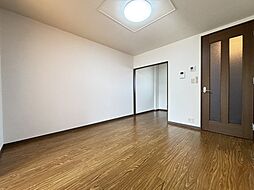 プレシャス 202 2階1LDKのリビング/ダイニング