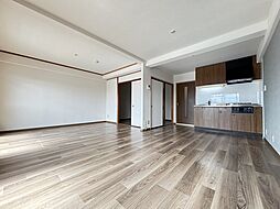 リバーサイド鈴鹿 103 1階3LDKのリビング/ダイニング