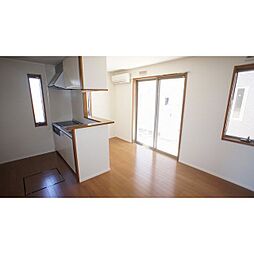 サングレース B 2階2LDKのリビング/ダイニング