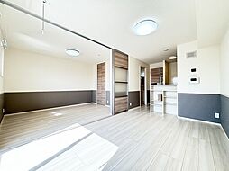 雅野VIII 205 2階2LDKのリビング/ダイニング