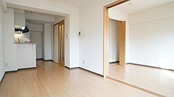 平田パークヒルズグッドスリー 105 1階1LDKのリビング/ダイニング