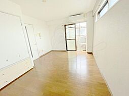 フレグランス大宮 4階1Kのリビング/ダイニング