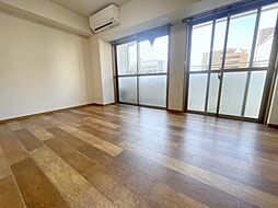 QUINT五条烏丸（クイント） 5階1LDKのリビング/ダイニング