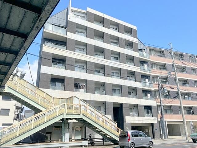 6 / 25