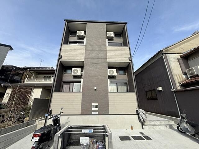 4 / 13