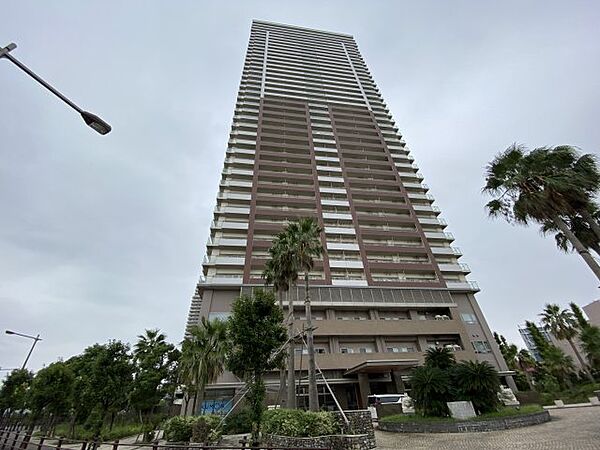 ロイヤルパークスタワー南千住 ｜東京都荒川区南千住4丁目(賃貸マンション2LDK・12階・61.75㎡)の写真 その1