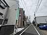 外観：現地と道路