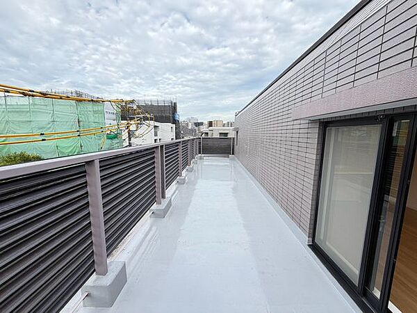 バルコニーを拡大表示