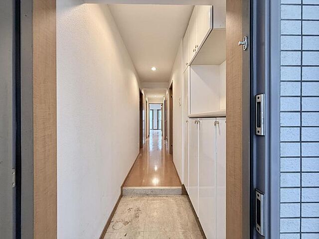 玄関 東武伊勢崎線 梅島駅 徒歩7分