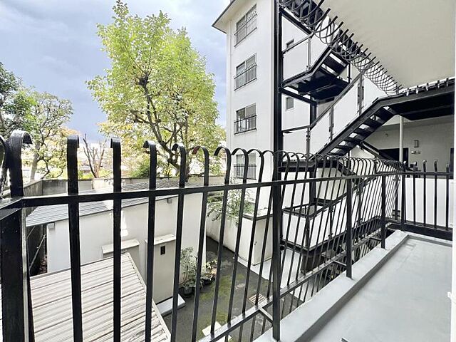 バルコニー 東京メトロ日比谷線 六本木駅 徒歩11分