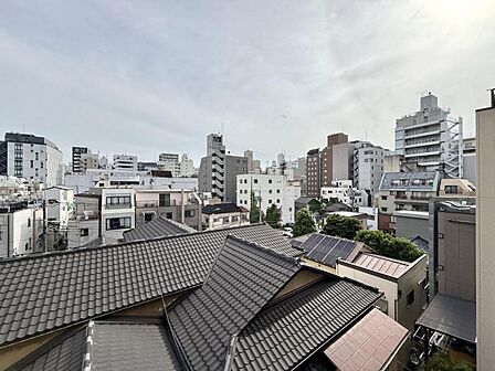 【眺望】心地よい風を感じながら過ごせる、ゆとりある空間です。