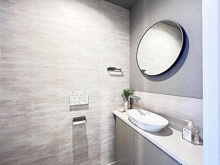 【トイレ】 お掃除ラクラク。広さを確保したトイレスペース
