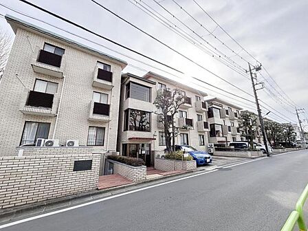 【外観】帰宅時には、どこか、ほっとする。そんな素敵なマンション
