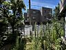 バルコニー：【眺望】　緑の植栽が目の前に広がる開放的な眺望