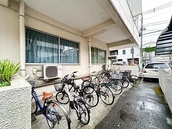 【駐輪場】　屋...