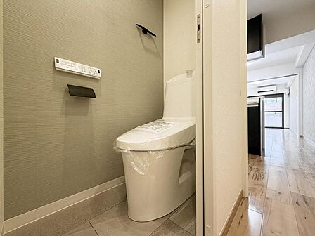 【トイレ】 お掃除ラクラク。広さを確保したトイレスペース