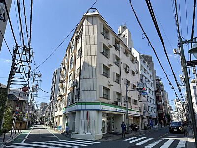 外観：【外観】オシャレな印象のマンション