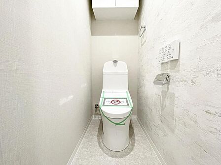 【トイレ】 お掃除ラクラク。広さを確保したトイレスペース