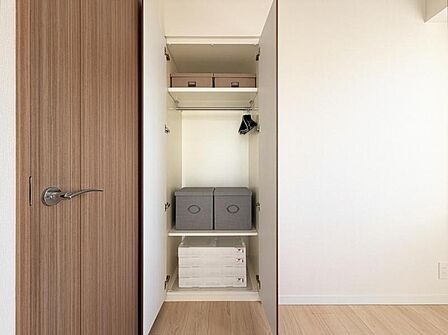 【収納】洋服や雑貨など無駄なく収納いただけます。