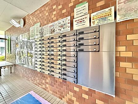 【エントランス】品のある雰囲気が感じられます。