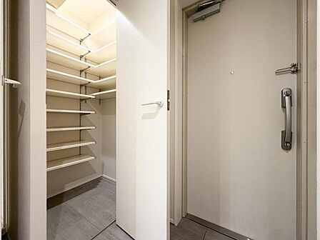 各部屋に収納が充実しており、整理整頓がしやすい設計です。