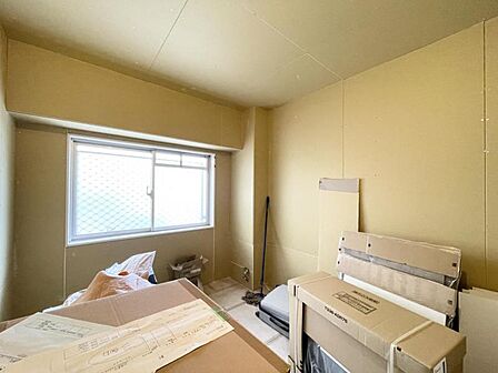 【洋室】明るく落ち着いた雰囲気のお部屋です。