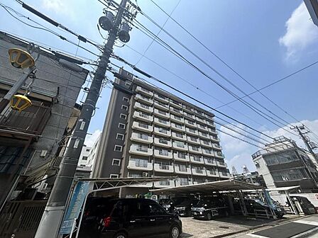 【外観】住まう誇りを再確認させる堂々たる風格。