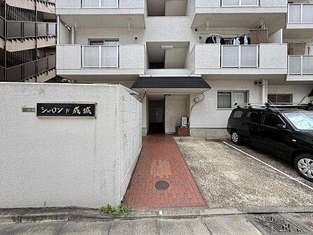 【エントランス】清潔感のある綺麗なエントランスです。