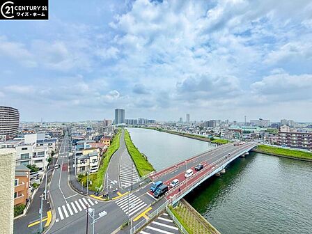 【眺望】 開放感のあるリバービューが日常に彩りを与えてくれる