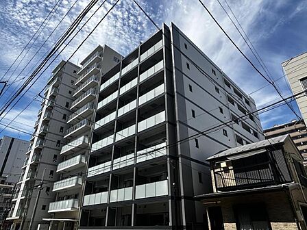 【外観】重厚感のある佇まいが魅力です。