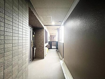 【エントランス】清潔感のある綺麗なエントランスです。