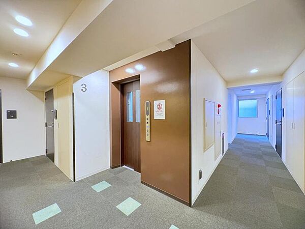 エントランスを拡大表示
