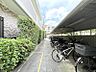 エントランス：【駐輪場】敷地内に整理された駐輪場があり、愛車の保管に便利。