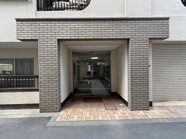 エントランスを拡大表示