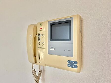 【設備】 快適な暮らしをサポートするTVモニターホン付きです。