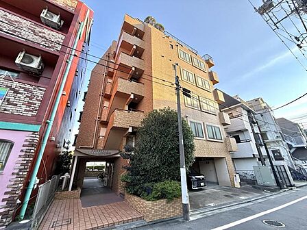 【外観】住まう誇りを再確認させる堂々たる風格。