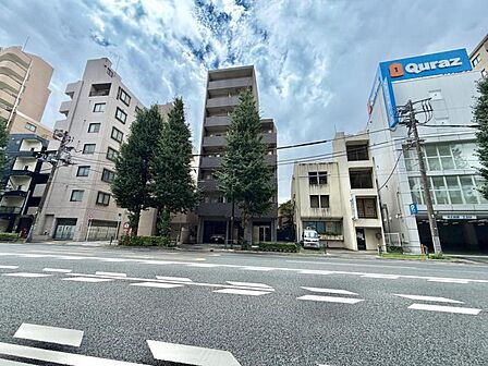 【外観】端正なファサードが住まう誇りを演出します。