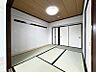 子供部屋：【洋室:6.1帖】明るく落ち着いた雰囲気のお部屋です。