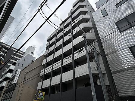 【外観】住まいとしての品格を感じさせる佇まい。
