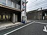 エントランス：【エントランス】幅員にゆとりある前面道路。視界が広がり、確かな開放感があります。