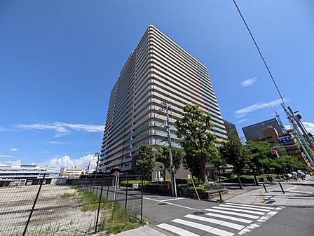 【外観】 毎日の暮らしに寄り添う、優しい雰囲気の外観が魅力です。