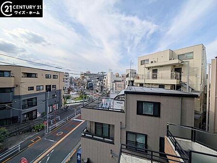 【眺望】 同じ風景が毎日365日、まったく違う顔を見せてくれる。爽快な風も毎日やさしく頬をなでてくれます。