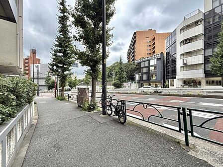 【周辺環境】穏やかな街並みに包まれた住環境。