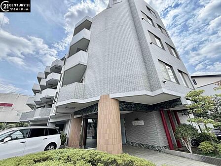 【外観】住まう誇りを再確認させる堂々たる風格。