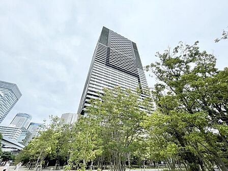 【外観】穏やかな街並みに溶け込む上品な外観です。