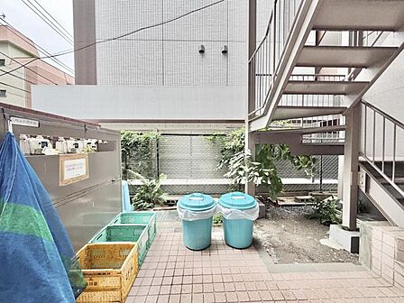 【エントランス】清潔感のある綺麗なエントランスです。